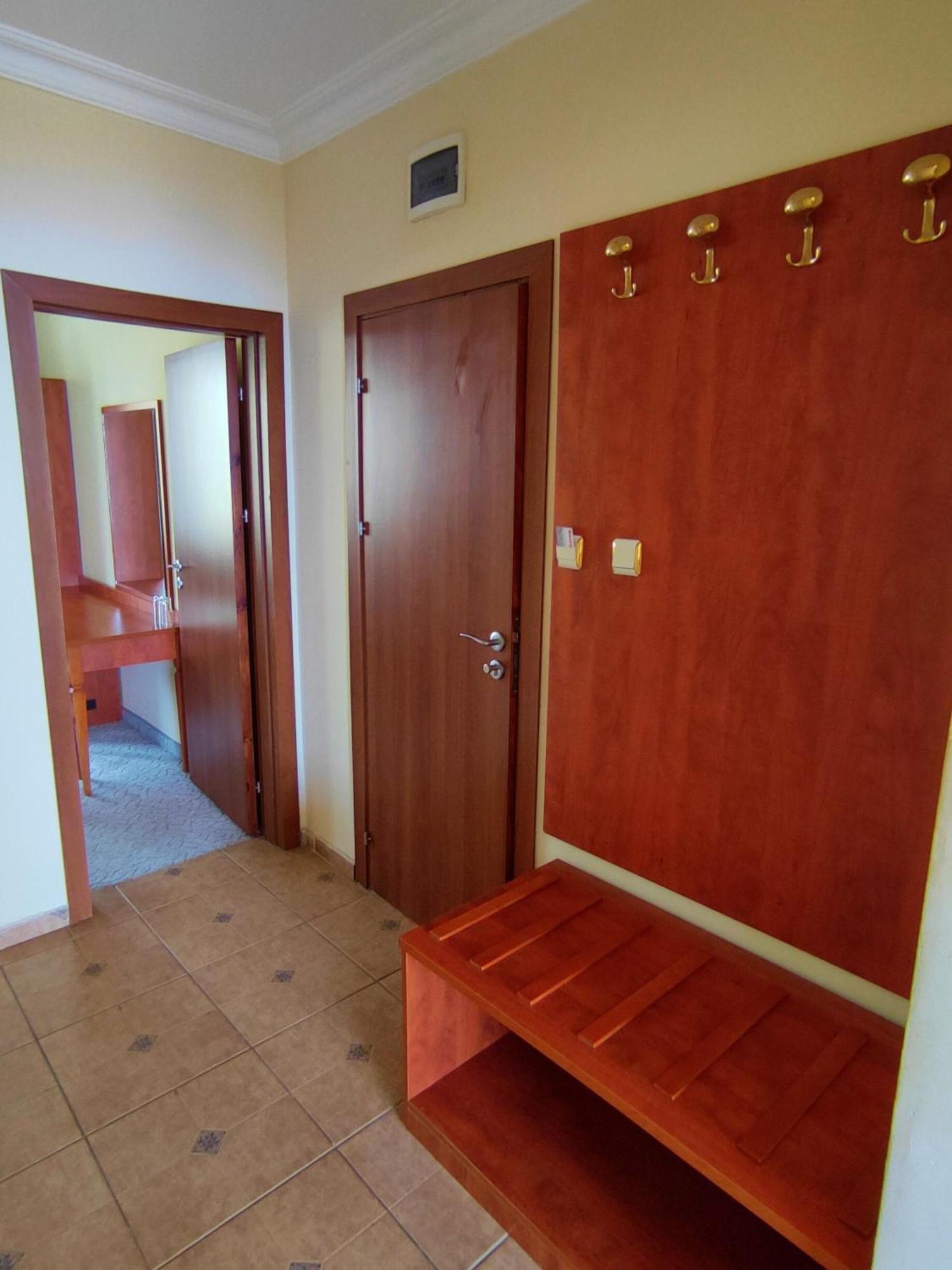 Hotel Consul Свети Влас Екстериор снимка